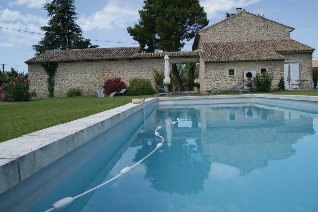 Gîtes dans Mas en pierres Robion Extérieur photo